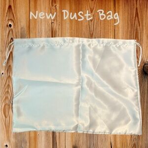 Elegant White Dust Bag